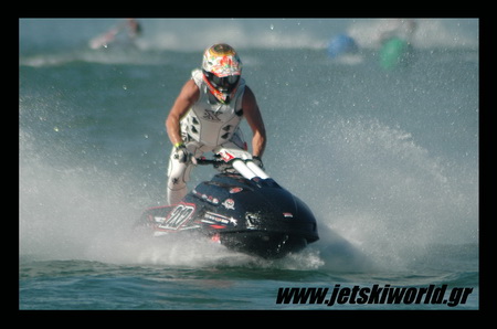 >How Queen modified Klippers Bullett Racing hull?