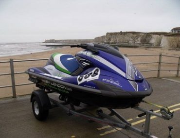 >Stolen FZR in UK