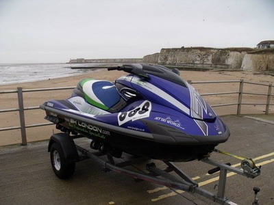 >Stolen FZR in UK