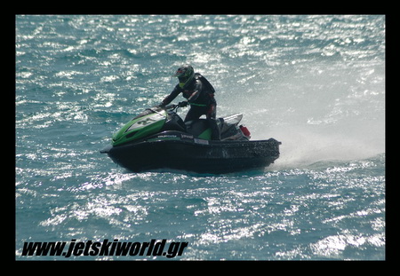 >Malouchos on a tricky Kawasaki