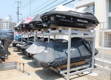 >Οργανωμένη αποθήκευση Jet Ski