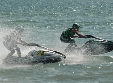 >Μόνο με προπόνηση