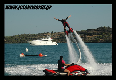 >Flyboard ΕΛΛΑΣ στο Πόρτο Χέλι