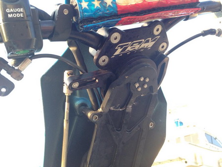 >Σπασμένο τιμόνι σε S4