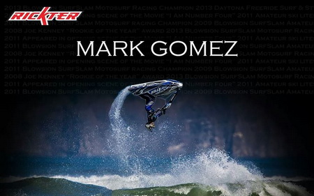 >Gomezs Wall Screen