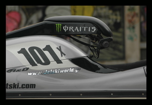 >Πωλείται 800 SX-R