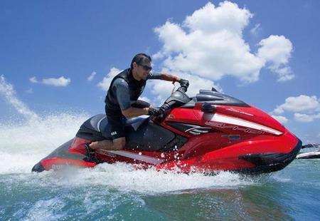 >Αγωνιστικές Προσφορές από την Yamaha