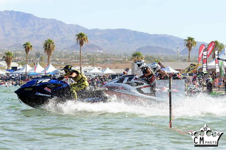 >Women Runabout Limited Moto 1