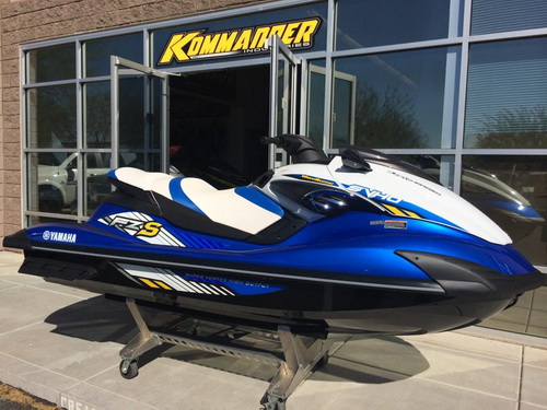 >FZR and FX of 2016 at Networxjetsports