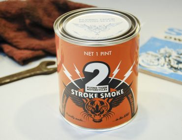 >Two-stroke candle