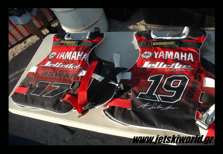 >Custom made από την Jettribe