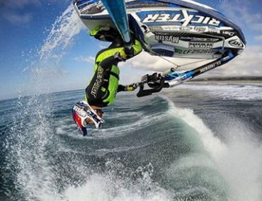 >Mark Gomez σε δράση