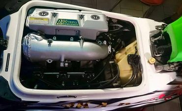 >Ένα διαφορετικό τρικύλινδρο SX-R