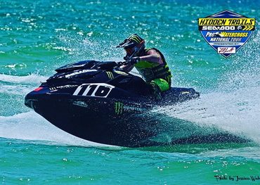 >Τέσσερις νίκες για τον Farthing