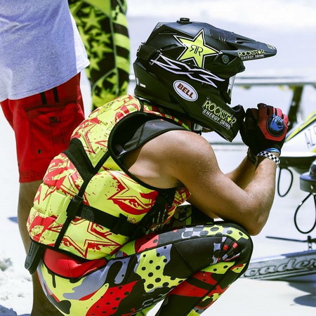 >Δελτίο Τύπου από την Kommander Ind.