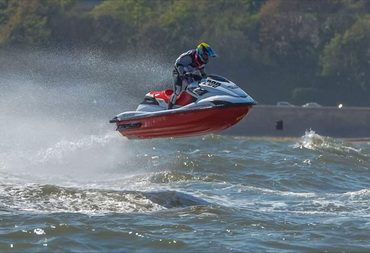 >Αέρας ο Phil Pope