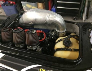 >No 1 η Kommander στα όρθια