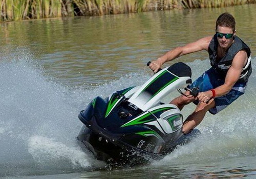>Rea rides the new SX-R