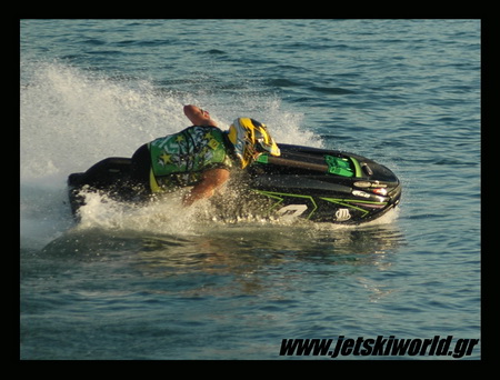 >Δοκιμάζοντας νέα sponsons