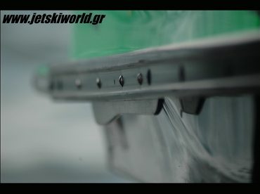 >Πτερύγια στη γάστρα του Kokubun