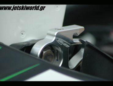 >Keep your SX-R hood in place