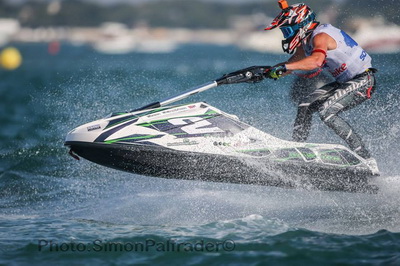 >Πετάει ο Stian