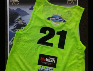 >Τα γιλέκα των οδηγών του Akropolis Jet Raid 2017