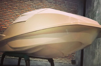 >Another hull from Thailand