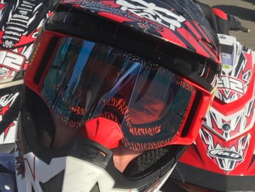 >Νέα H2O μάσκα της Oakley