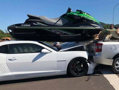 >Διπλό τρακάρισμα