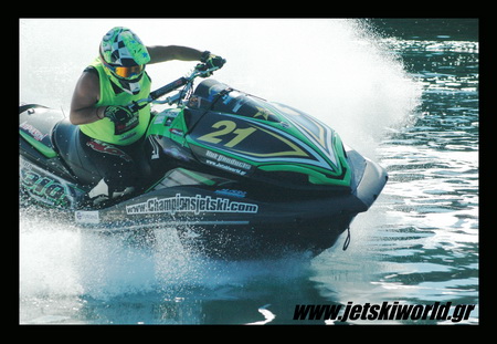 >10 Έλληνες αναβάτες στο Akropolis Jet Raid