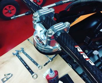 >Carbon τιμόνι από την RRP