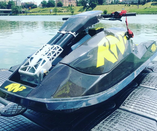 Πωλούνται RNF skis