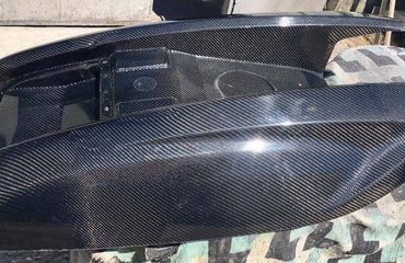 Carbon καπάκι από τον Kasza για SX-R