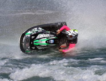 Blaster: Μοτοσισκλέτα ή jet ski