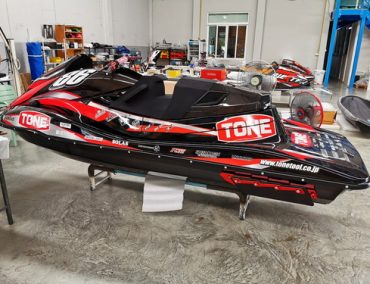 Carbon Yamaha FX από την VK Composites