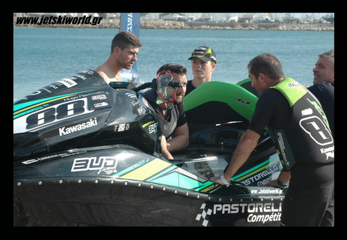 Μόνος του ο Hugo Pastorello