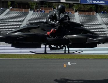 Japan presents a drone-ski